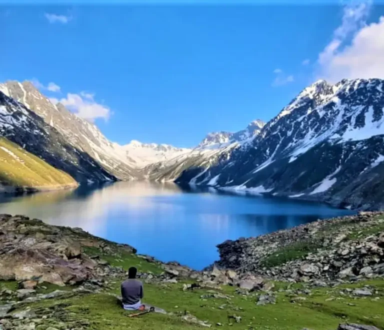 Kounsarnag-Lake-Trek